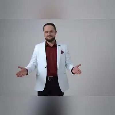 臧薇